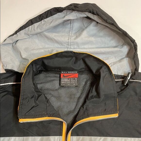 Nike Black and Orange Windbreaker with Reflective Accents Vintage Mens Sz S-L - Picture 2 of 8